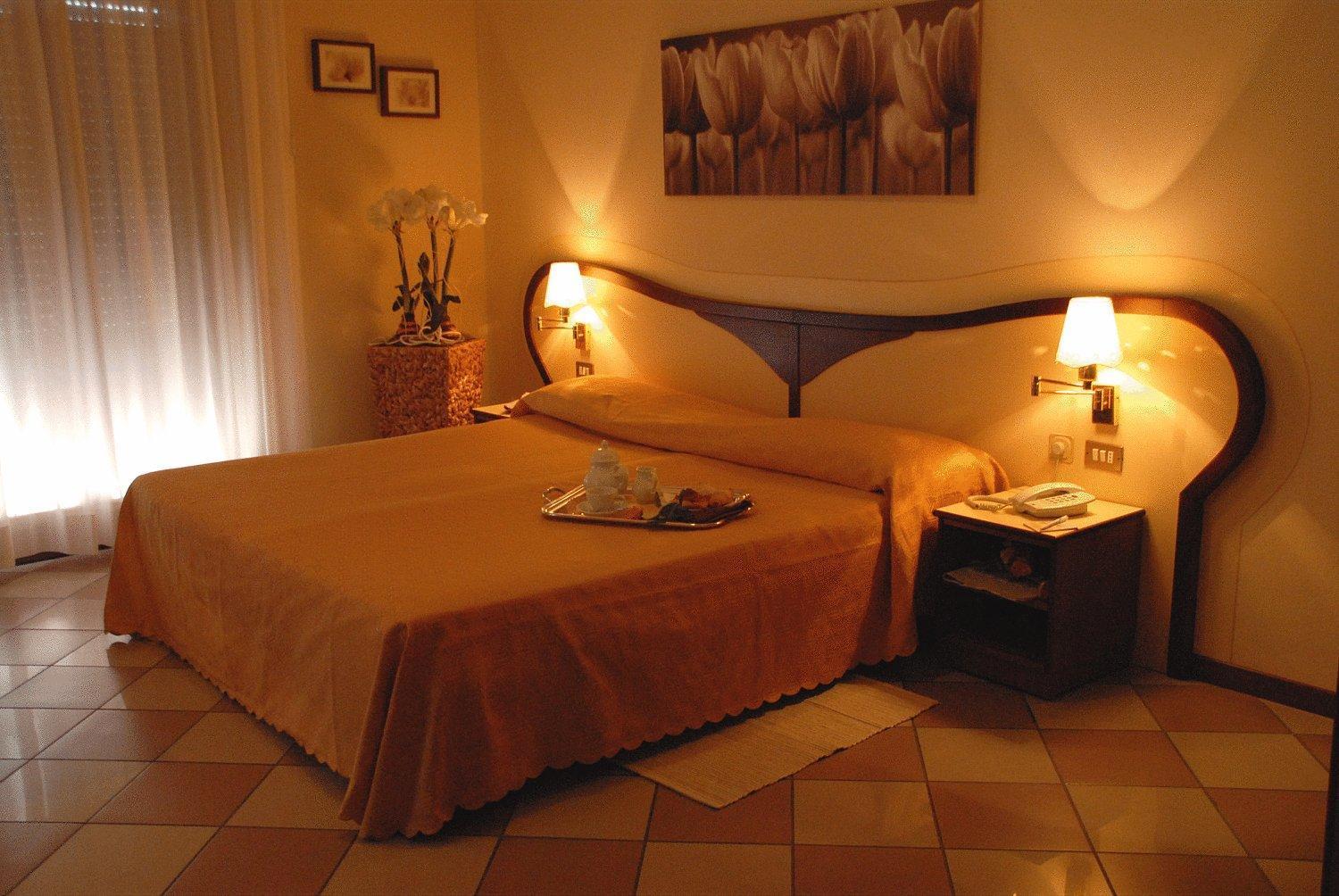 Hotel La Fenice Формиджине Екстериор снимка