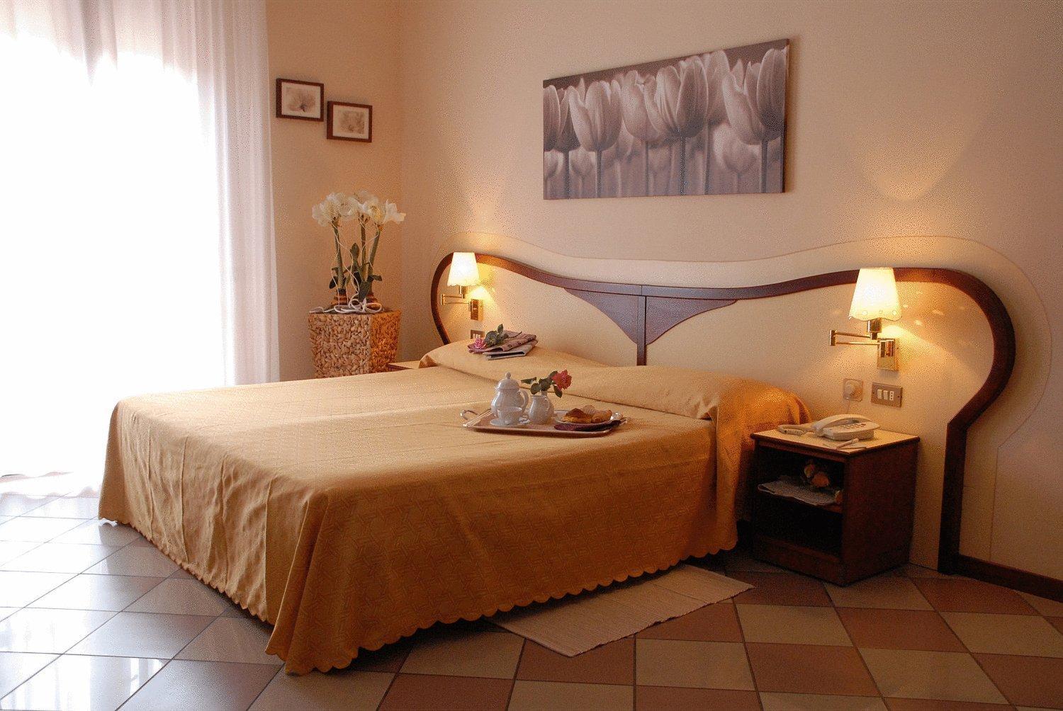 Hotel La Fenice Формиджине Екстериор снимка