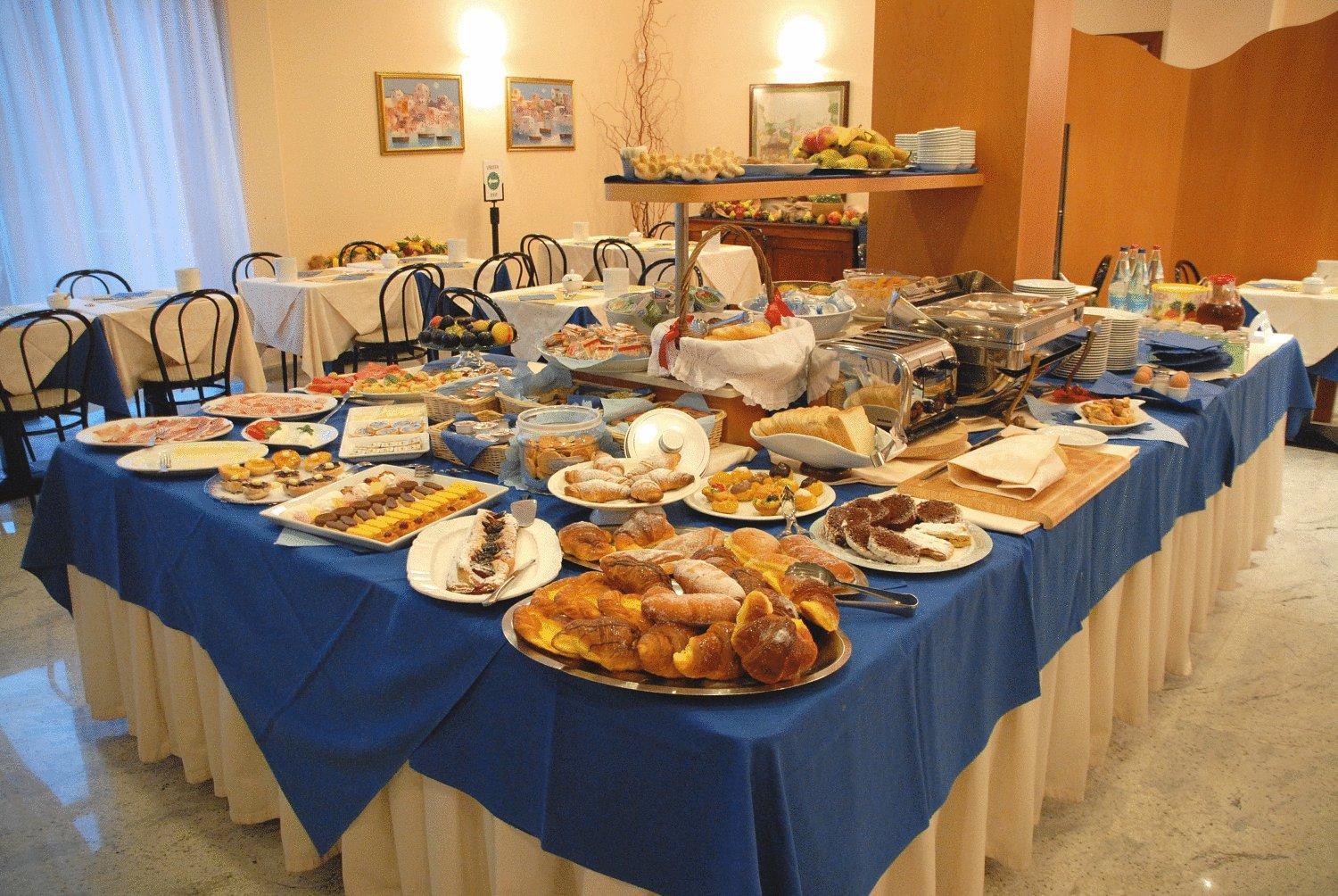 Hotel La Fenice Формиджине Екстериор снимка